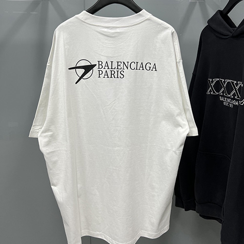 [홍콩명품.BALENCIAGA] 발렌시아가 23SS 로고 프린트 반팔 티셔츠(화이트), BM4030, KB, 명품쇼핑몰,의류,무브타임사이트,인터넷쇼핑몰,해외직구로고