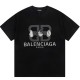 [홍콩명품.BALENCIAGA] 발렌시아가 23SS BB로고 프린트 반팔 티셔츠(2컬러), BM4038, JUST2, 명품쇼핑몰,의류,무브타임사이트,인터넷쇼핑몰,해외직구로고