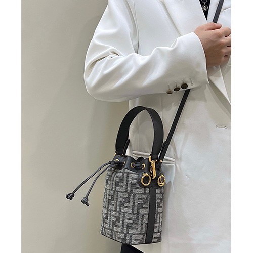 [홍콩명품,FENDI] 펜디 23SS 몬트레조 미니 버킷백, BGM1181, BDA, 홍콩명품가방,손목가방,크로스백,핸드백,구매대행,무브타임