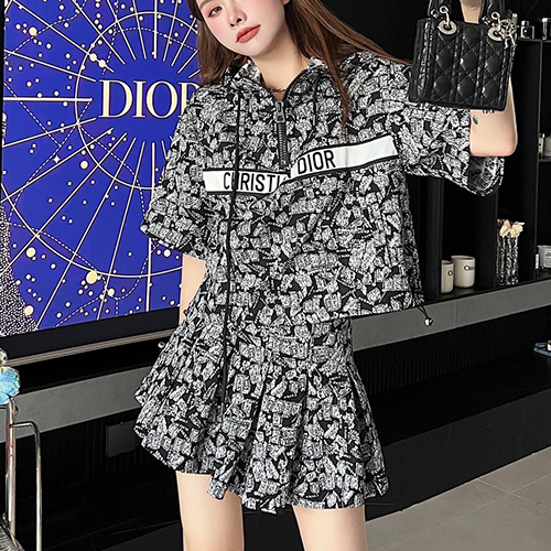 [홍콩명품,Christian Dior] 디올 23SS 패턴 아노락 미니 스커트 상하의 세트, BM5655, BR, 온라인명품쇼핑몰,의류,무브타임사이트,인터넷쇼핑몰,해외직구