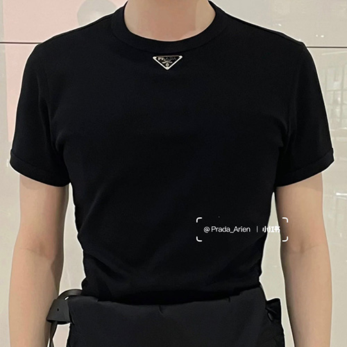 [홍콩명품,PRADA] 프라다 23SS 삼각로고 반팔 티셔츠 (블랙), BM6398, KB, 홍콩명품쇼핑몰,인터넷명품,온라인명품사이트,여자명품,해외직구