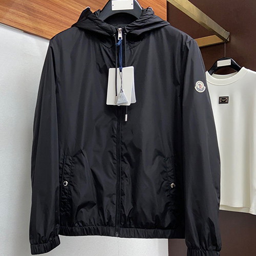 [홍콩명품.MONCLER] 몽클레어 23SS 로고 후드 바람막이 자켓 (2컬러), BM8716, JS, 온라인명품쇼핑몰,남자명품의류,인터넷쇼핑몰,해외직구