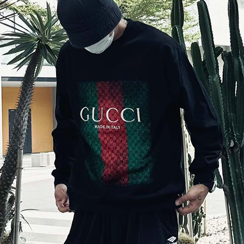 [홍콩명품.Gucci] 구찌 23SS 로고 그래픽 프린트 맨투맨 (2컬러), BM9543, GG, 온라인명품쇼핑몰,남자명품의류,인터넷쇼핑몰,해외직구