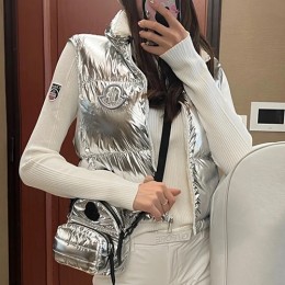 [홍콩명품.MONCLER] 몽클레어 23SS 로고 여성 유광 다운 패딩 조끼 베스트 (2컬러), BM10047, PG, 온라인명품쇼핑몰,남자명품의류,인터넷쇼핑몰,해외직구