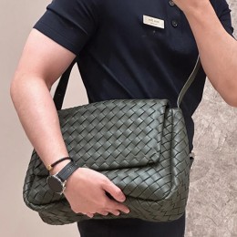 [홍콩명품.BOTTEGA VENETA] 보테가베네타 23SS 인테르치아토 레더 메신저 백 765537 (카키), BGM2192, BDA, 홍콩명품가방,명품쇼핑몰,크로스백,핸드백,구매대행,무브타임