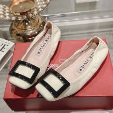 [홍콩명품,Roger Vivier] 로저비비에 24SS 로고 여성 레더 가죽 구두 단화 (아이보리), SE3298, SMS, 명품스니커즈,운동화,구두,로퍼,하이탑,신발