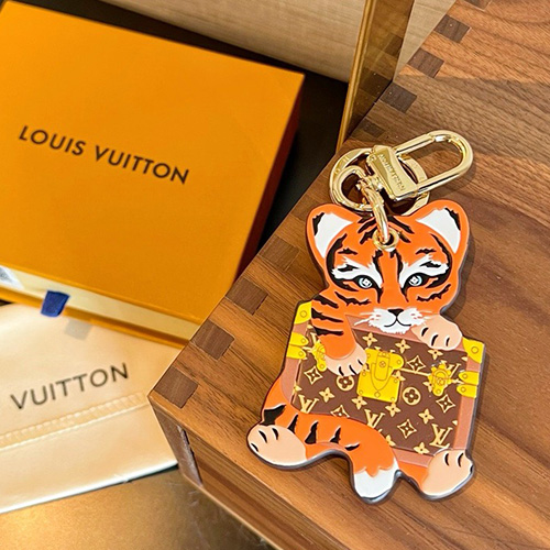 [홍콩명품.LOUIS VUITTON] 루이비통 24SS PRECIOUS TIGER 키홀더 키링, ET2516, AGG, 홍콩명품쇼핑몰,인터넷명품,온라인명품사이트,남자명품,해외직구