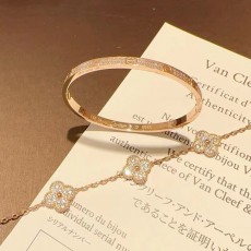 [홍콩명품.VANCLEEF&ARPELS] 반클리프아펠 퓨어 알함브라 24SS 로고 다이아 장식 팔찌 링 반지 세트, ET2541, AGG, 홍콩명품쇼핑몰,인터넷명품,온라인명품사이트,남자명품,해외직구