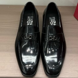 [홍콩명품.FERRAGAMO] 페레가모 24SS 로고 간치니 레더 가죽 정장 구두 (블랙), SE3688, S2, 명품스니커즈,운동화,구두,로퍼,하이탑,신발