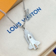 [홍콩명품.LOUIS VUITTON] 루이비통 24SS 로고 LV ROCKET 로켓 목걸이, ET2651, AGG, 홍콩명품쇼핑몰,인터넷명품,온라인명품사이트,남자명품,해외직구