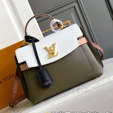 [홍콩명품.LOUIS VUITTON] 루이비통 24SS 로고 레더 가죽 핸드백 토트백 M20797 (카키), BGM3473, BDA, 홍콩명품가방,명품쇼핑몰,크로스백,핸드백,구매대행,무브타임