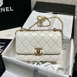 [홍콩명품.CHANEL] 샤넬 24SS 로고 플랩 스몰 숄더백 AS2649 (화이트), BGM3523, B3, 홍콩명품가방,명품쇼핑몰,크로스백,핸드백,구매대행,무브타임