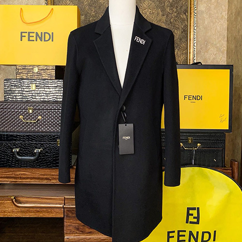 [홍콩명품,FENDI] 펜디 24SS 로고 브로치 정장 코트 자켓 (블랙), BM16275, S1, 홍콩명품의류,구매대행,온라인명품