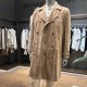 [홍콩명품.Brunello Cucinelli ] 브루넬로쿠치넬리 24SS 로고 레더 가죽 트렌치 코트 자켓  (카라멜), BM17283, TOM, 홍콩명품의류,구매대행,온라인명품