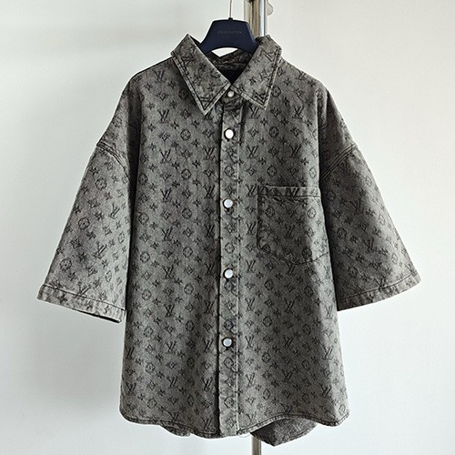 [홍콩명품.LOUIS VUITTON] 루이비통 25SS 로고 모노그램 데님 반팔 남방 셔츠 + 데님 쇼츠 반바지 상하의 세트 (그레이), BM19512, JU, 홍콩명품의류,구매대행,온라인명품