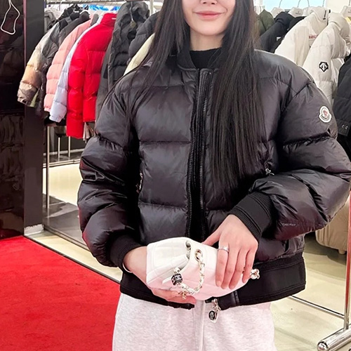 [홍콩명품.MONCLER] 몽클레어 25SS 로고 여성 다운 패딩 봄버 자켓 (블랙), BM19526, JL, 홍콩명품의류,구매대행,온라인명품