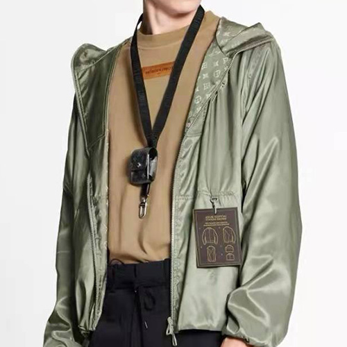 [홍콩명품.LOUIS VUITTON] 루이비통 25SS 로고 모노그램 리버서블 후드 바람막이 자켓 (카키), BM19621, KB, 홍콩명품의류,구매대행,온라인명품