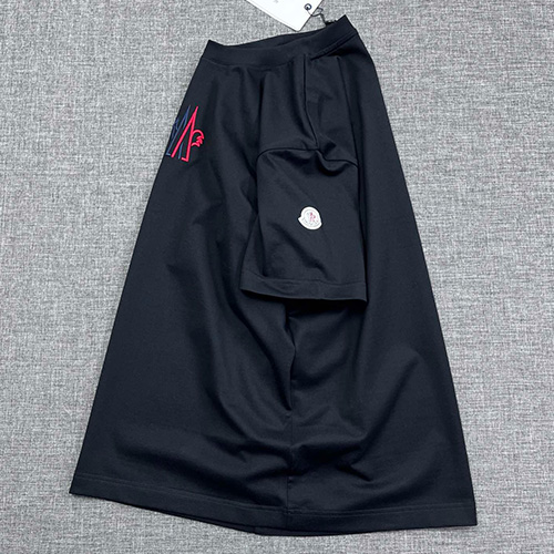 [홍콩명품.MONCLER] 몽클레어 25SS 로고 자수 반팔 티셔츠 (2컬러), BM19780, JQ, 홍콩명품의류,구매대행,온라인명품