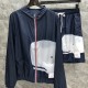 [홍콩명품.THOME BROWNE] 톰브라운 25SS 로고 후드 바람막이 자켓 + 쇼츠 반바지 상하의 세트 (2컬러), BM20194, TB1, 홍콩명품의류,구매대행,온라인명품