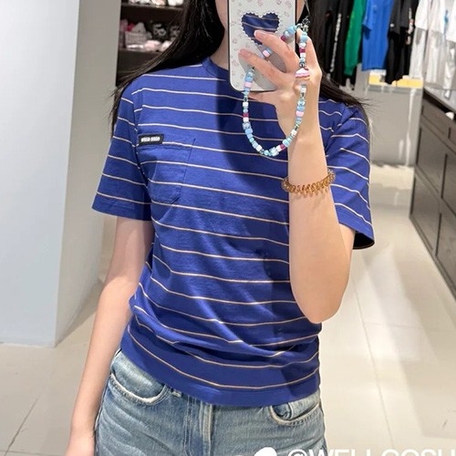 [홍콩명품,MIU MIU] 미우미우 25SS 로고 여성 스트라이프 반팔 티셔츠 (블루), BM20286, KB, 홍콩명품의류,구매대행,온라인명품