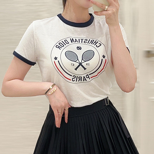 [홍콩명품,Christian Dior] 디올 25SS 로고 여성 그래픽 프린트 반팔 티셔츠 (화이트), BM20426, 13C, 홍콩명품의류,구매대행,온라인명품
