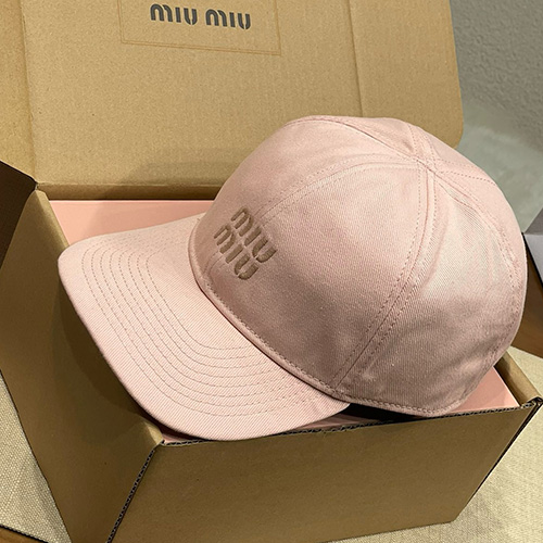 [홍콩명품,MIU MIU] 미우미우 25SS 로고 자수 볼캡 모자 (핑크), CA0334, 홍콩명품쇼핑몰,인터넷명품,온라인명품사이트,남자명품,해외직구