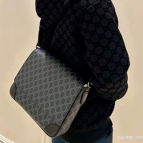 [홍콩명품.Gucci] 구찌 25SS 로고 GG수프림 크로스백 821154 (블랙), BGM4746, BDA, 홍콩명품가방,명품쇼핑몰,크로스백,핸드백,구매대행