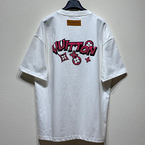 [홍콩명품.LOUIS VUITTON] 루이비통 25SS 로고 그래픽 반팔 티셔츠 (2컬러), BM20725, KB, 홍콩명품의류,구매대행,온라인명품