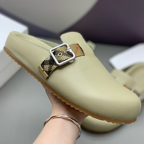 [홍콩명품.Burberry] 버버리 25SS 로고 레더 가죽 바겐스탁 슬리퍼 (베이지), SE4937, PMD, 명품스니커즈,운동화,구두,로퍼,하이탑,신발