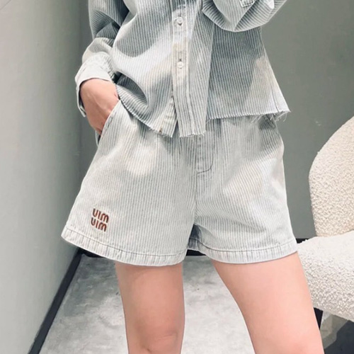 [명품레플리카,MIU MIU] 미우미우 25SS 로고 자수 여성 스트라이프 쇼츠 반바지 (스카이블루), BM20877, 13C, 홍콩명품의류,구매대행,온라인명품