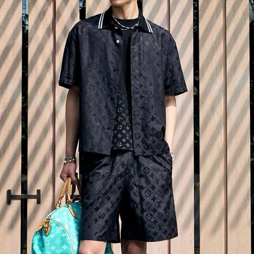 [명품레플리카.LOUIS VUITTON] 루이비통 25SS 로고 모노그램 반팔 남방 셔츠 + 쇼츠 반바지 상하의 세트 (블랙), BM21172, JU, 홍콩명품의류,구매대행,온라인명품