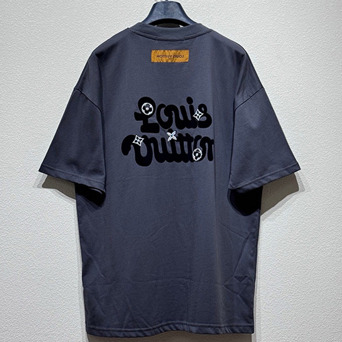 [명품레플리카.LOUIS VUITTON] 루이비통 25SS 로고 프린트 반팔 티셔츠 (4컬러), BM21189, KB, 홍콩명품의류,구매대행,온라인명품