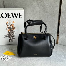 [홍콩명품.LOEWE] 로에베 25SS 로고 Madrid 스몰 토트백 핸드백 (블랙), BGM4966, BDA, 홍콩명품가방,명품쇼핑몰,크로스백,핸드백,구매대행
