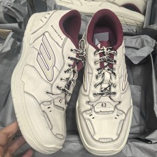 [홍콩명품.BALENCIAGA] 발렌시아가 25SS 로고 HAMPTONS WORN-OUT 스니커즈 운동화 (아이보리), SE5396, ALW, 명품스니커즈,운동화,구두,로퍼,하이탑,신발