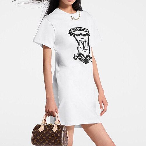 [홍콩명품.LOUIS VUITTON] 루이비통 25SS 로고 프린트 여성 롱 반팔 티셔츠 (2컬러), BM21957, MC, 레플리카의류,미러급사이트