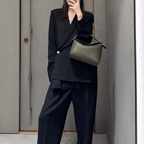 [홍콩명품.LOEWE] 로에베 25SS 로고 여성 오피스룩 정장 수트 상하의 세트 (2컬러), BM21982, MC, 레플리카의류,미러급사이트
