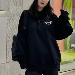 [홍콩명품.GIVENCHY] 지방시 25SS 로고 자수 카라 맨투맨 티셔츠 (블랙), BM22016, KB, 레플리카의류,미러급사이트