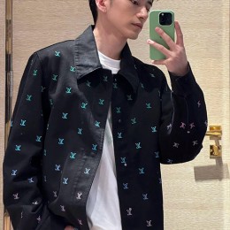 [가격문의][홍콩명품.LOUIS VUITTON] 루이비통 25SS 로고 자수 카라 데님 자켓 (블랙), BM22115, JU, 레플리카의류,미러급사이트