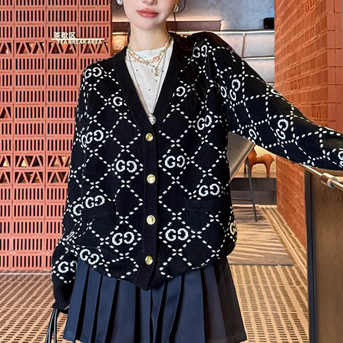[홍콩명품.Gucci] 구찌 25SS 로고 여성 GG수프림 V넥 니트 가디건 (블랙), BM22162, JL, 레플리카의류,미러급사이트