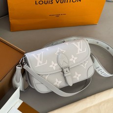 [홍콩명품.LOUIS VUITTON] 루이비통 25SS 로고 모노그램 다이앤 그레이 숄더백 M14214, BGM5151, 홍콩명품가방,명품쇼핑몰,크로스백,핸드백,구매대행