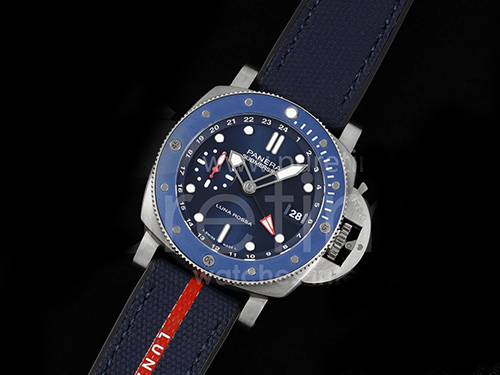 [홍콩명품시계.PANERAI] 파네라이 팸1507 Submersible GMT Luna Rossa 42mm 블루 다이얼