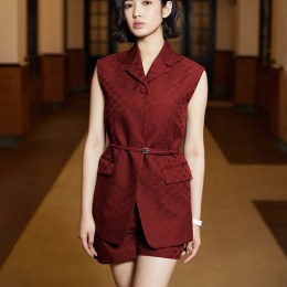 [홍콩명품.Gucci] 구찌 25SS 로고 여성 GG수프림 슬리브리스 코트 자켓 (레드), BM22494, MC, 레플리카의류,미러급사이트