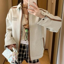 [홍콩명품,MIU MIU] 미우미우 25SS 로고 데님 카라 집업 자켓 (베이지), BM22546, KB, 레플리카의류,미러급사이트