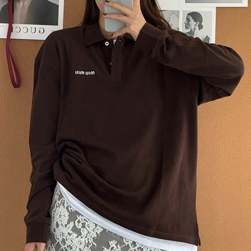 [홍콩명품,MIU MIU] 미우미우 25SS 로고 자수 카라 폴로 긴팔 티셔츠 (브라운), BM22597, JL, 레플리카의류,미러급사이트