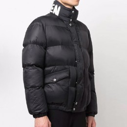 [홍콩명품.McQueen] 알렉산더맥퀸 25SS 로고 다운 패딩 자켓 (블랙), BM22795, JL, 레플리카의류,미러급사이트