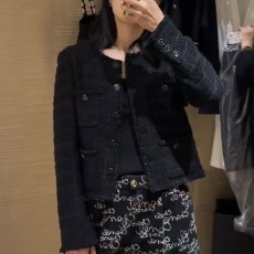 [홍콩명품.CHANEL] 샤넬 25SS 로고 여성 라운드넥 트위드 자켓 (블랙), BM22898, PG, 레플리카의류,미러급사이트