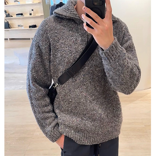 [홍콩명품.Maison Margiela] 메종마르지엘라 25SS 로고 하이넥 하프지퍼 니트 스웨터 (그레이), BM22982, KB, 레플리카의류,미러급사이트