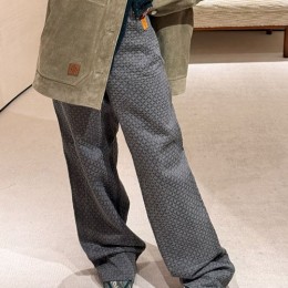 [홍콩명품.LOUIS VUITTON] 루이비통 25SS 로고 모노그램 오버핏 데님 팬츠 진 청바지 (그레이), BM22989, KB, 레플리카의류,미러급사이트