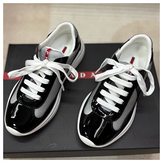 [홍콩명품,PRADA] 프라다 25SS 로고 레더 가죽 스니커즈 운동화 (블랙-그레이), SE5822, 명품스니커즈,운동화,구두,로퍼,하이탑,신발