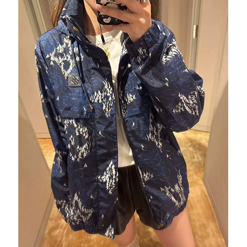 [홍콩명품.LOUIS VUITTON] 루이비통 25SS 로고 모노그램 후드 바람막이 자켓 1AHV29, BM23306, YS, 레플리카의류,미러급사이트